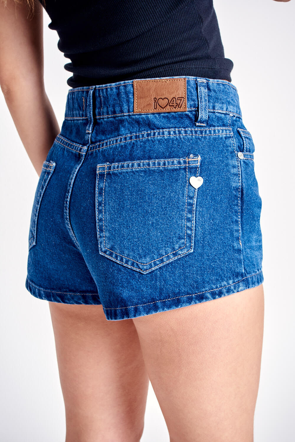 SHORT DOMO