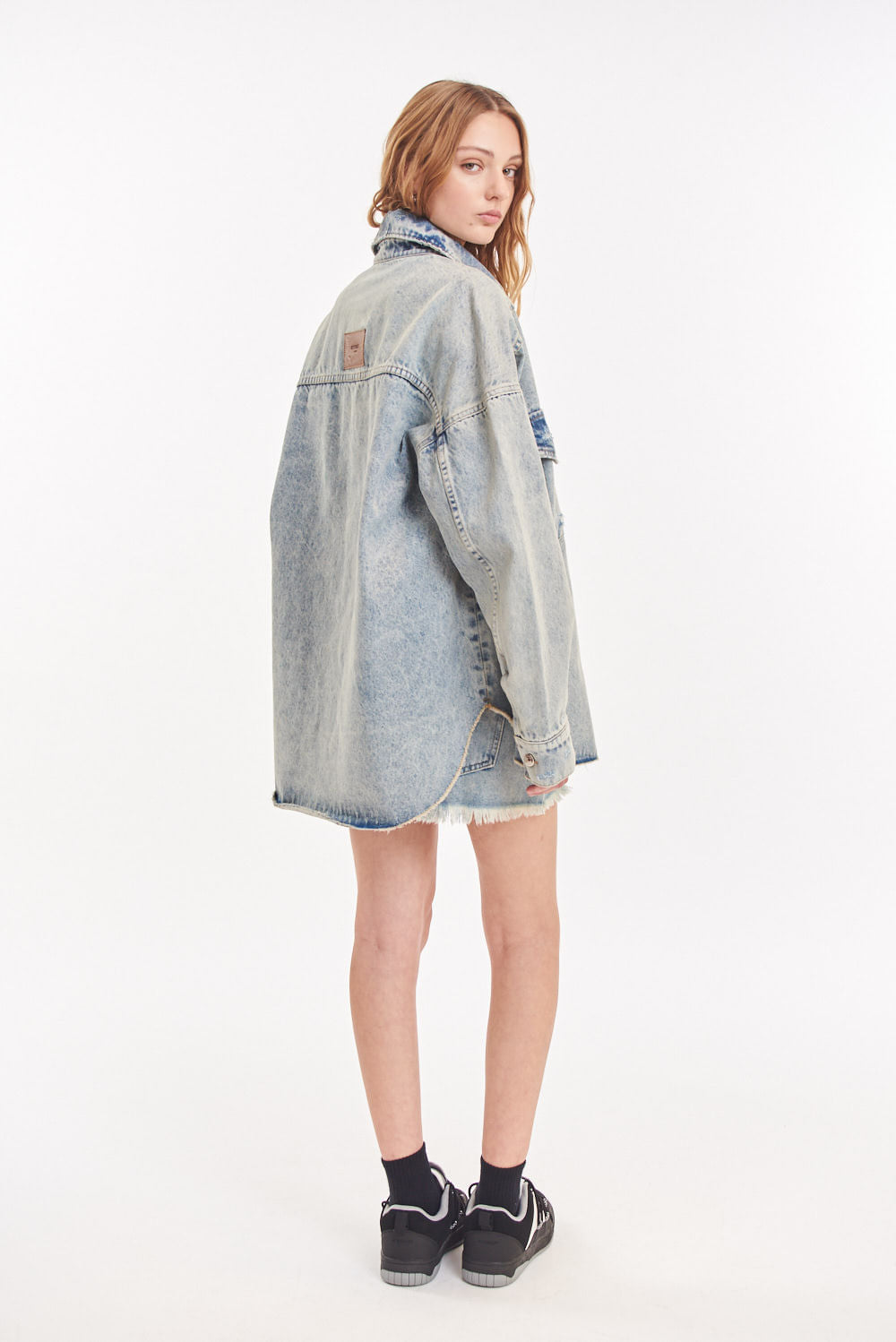 CHAQUETA OVER DENIM