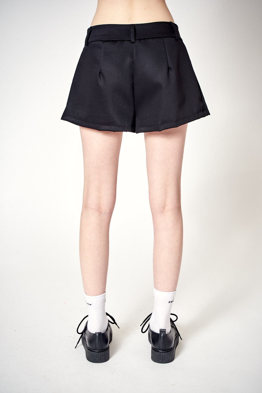 SHORT SUITT