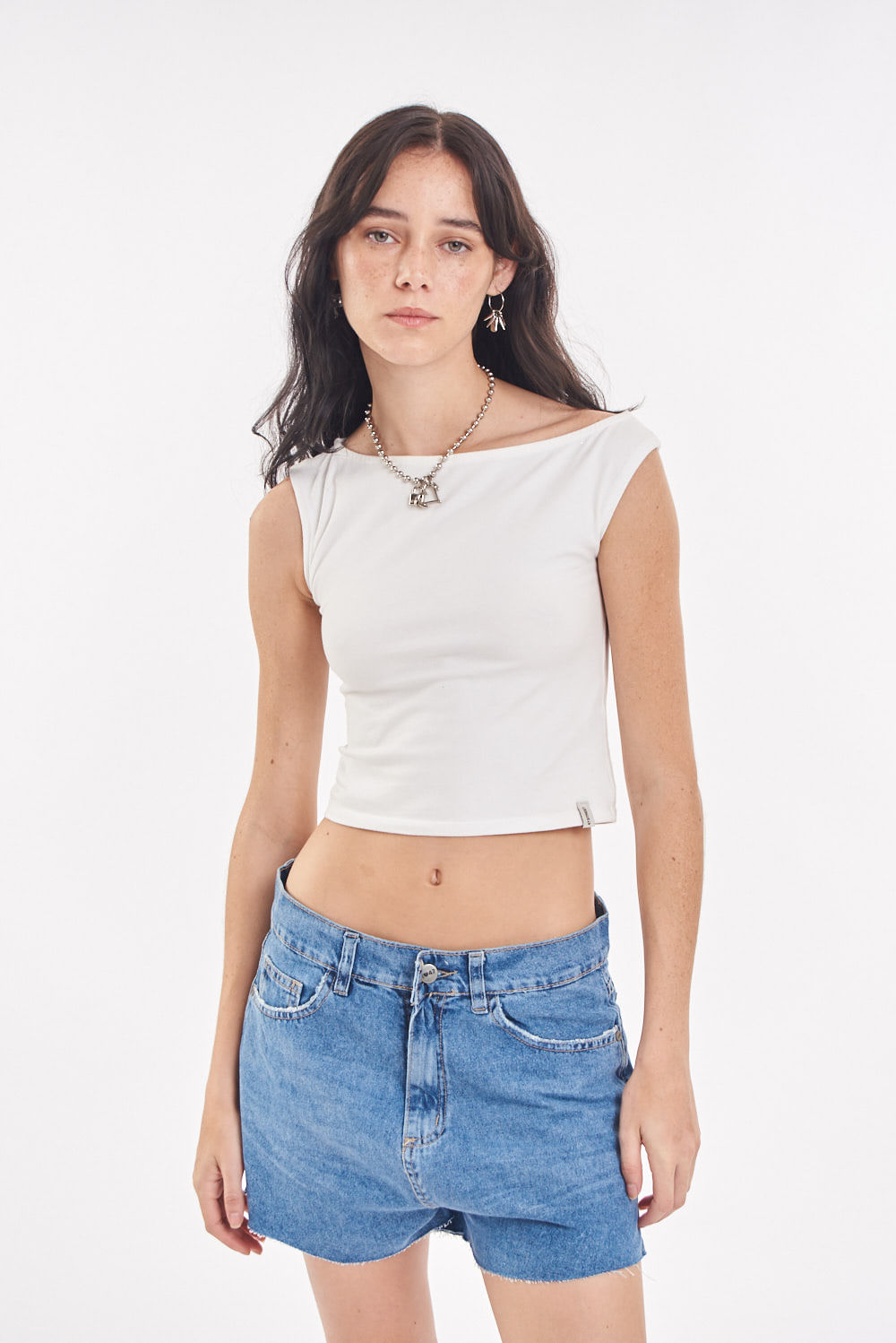 SHORT BOY RELAX PEOPLE